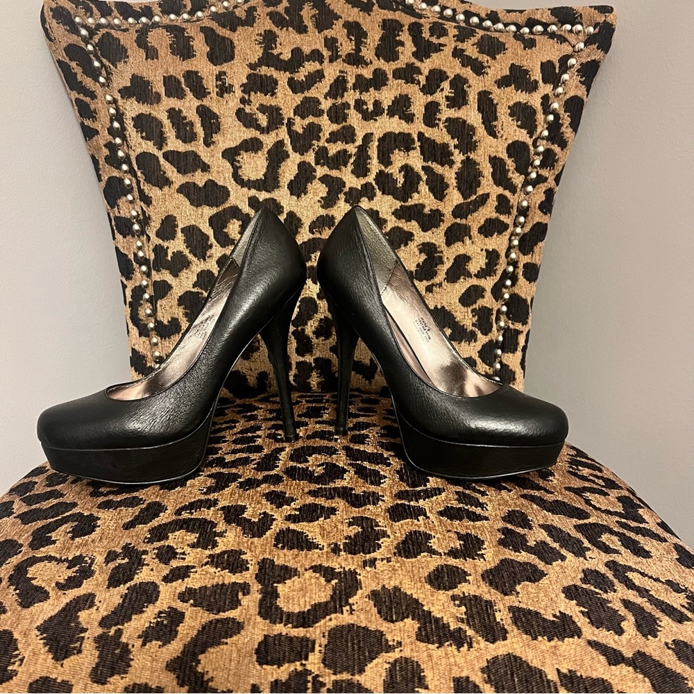 Sexy black heels